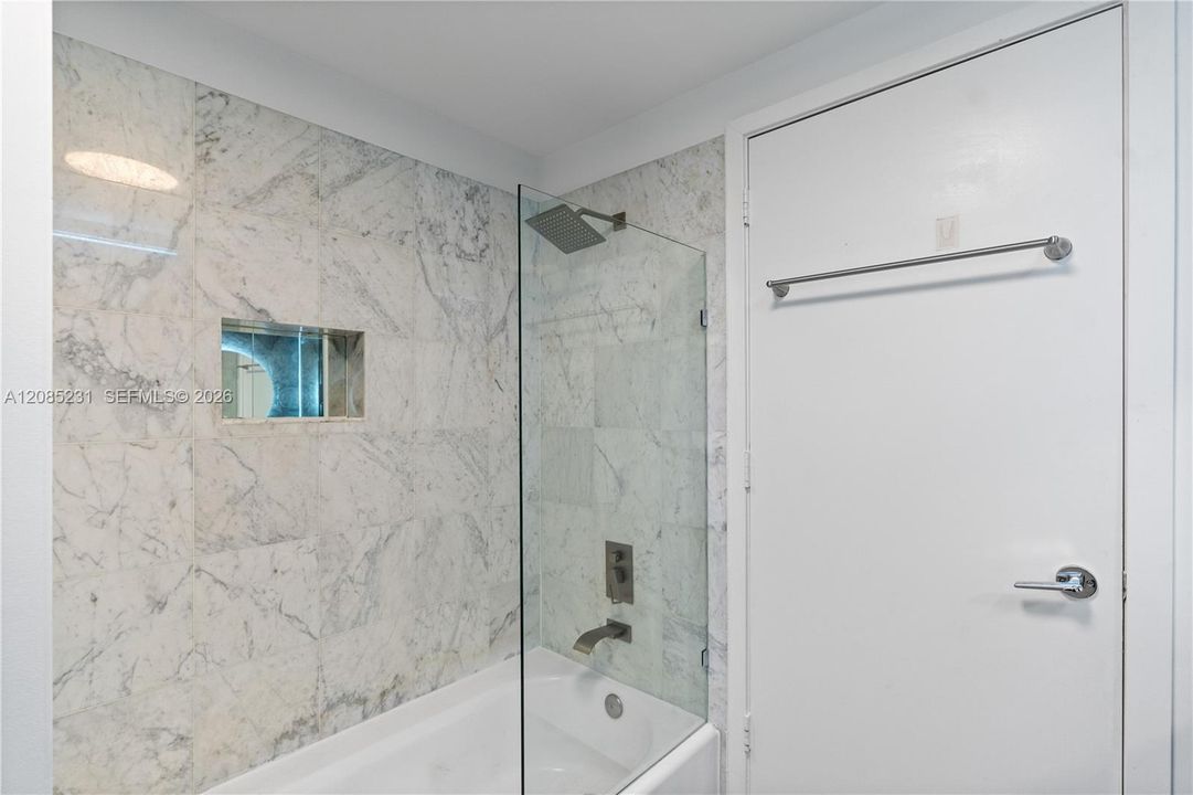 For Rent: $10,750 (4 beds, 2 baths, 2800 Square Feet)