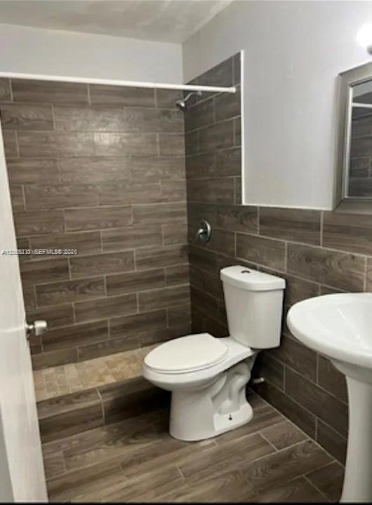 В аренду: $2,200 (2 спален, 2 ванн, 1000 Квадратных фут)
