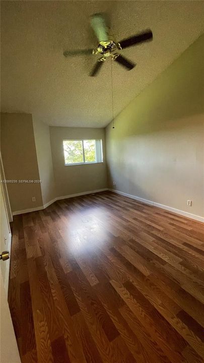 В аренду: $1,650 (1 спален, 1 ванн, 872 Квадратных фут)