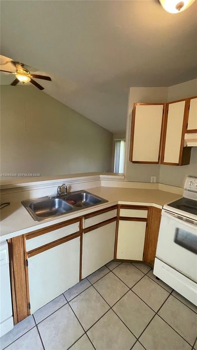 В аренду: $1,650 (1 спален, 1 ванн, 872 Квадратных фут)