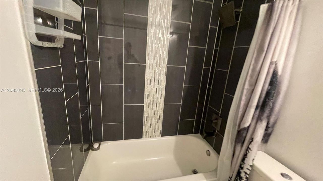 В аренду: $1,650 (1 спален, 1 ванн, 872 Квадратных фут)