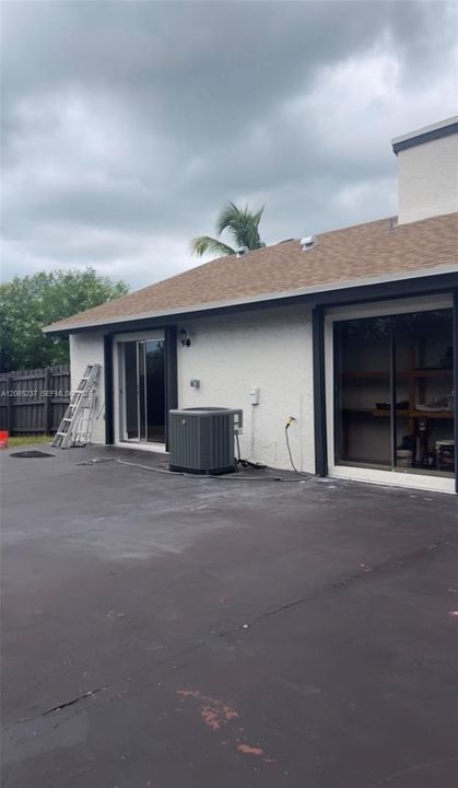 For Rent: $3,350 (3 beds, 2 baths, 1367 Square Feet)
