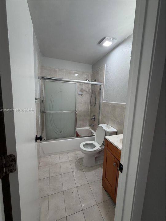 For Rent: $3,350 (3 beds, 2 baths, 1367 Square Feet)