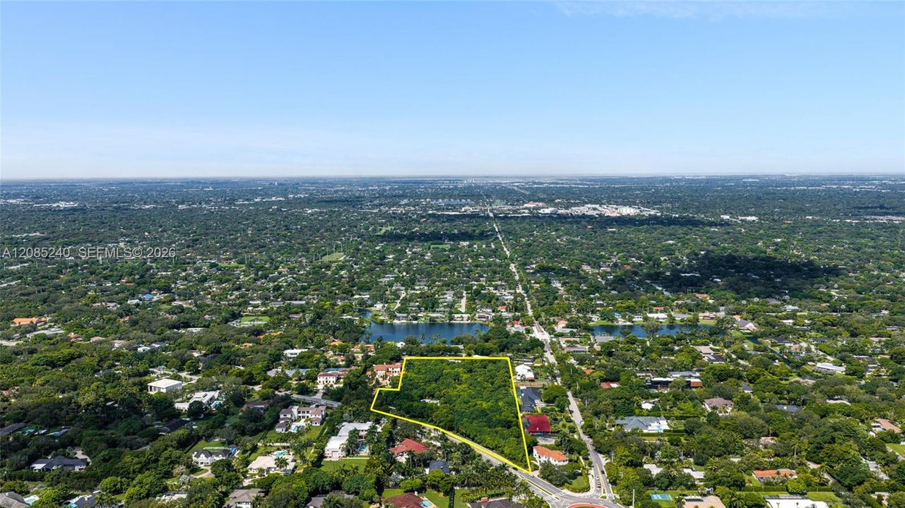 For Sale: $10,995,000 (5.20 acres)