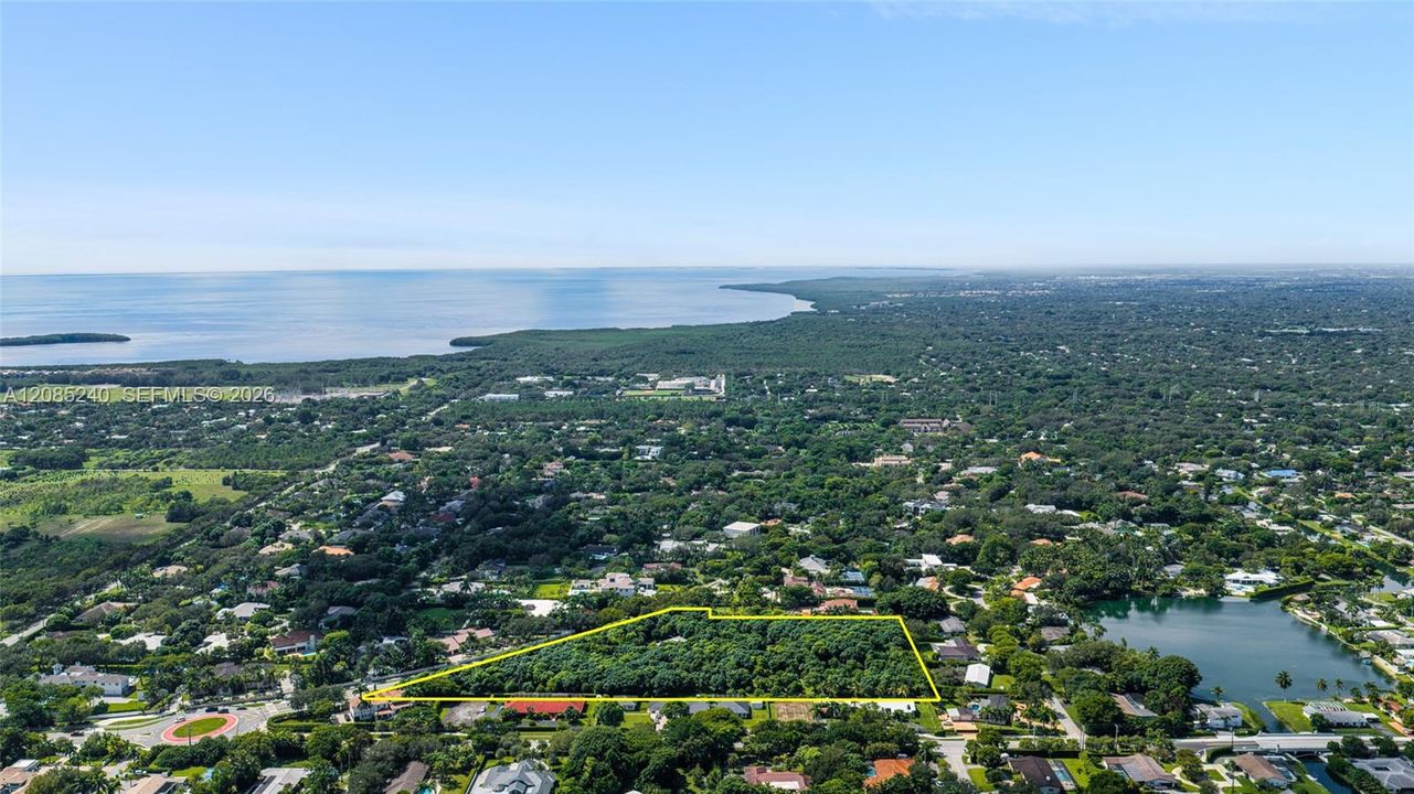 For Sale: $10,995,000 (5.20 acres)
