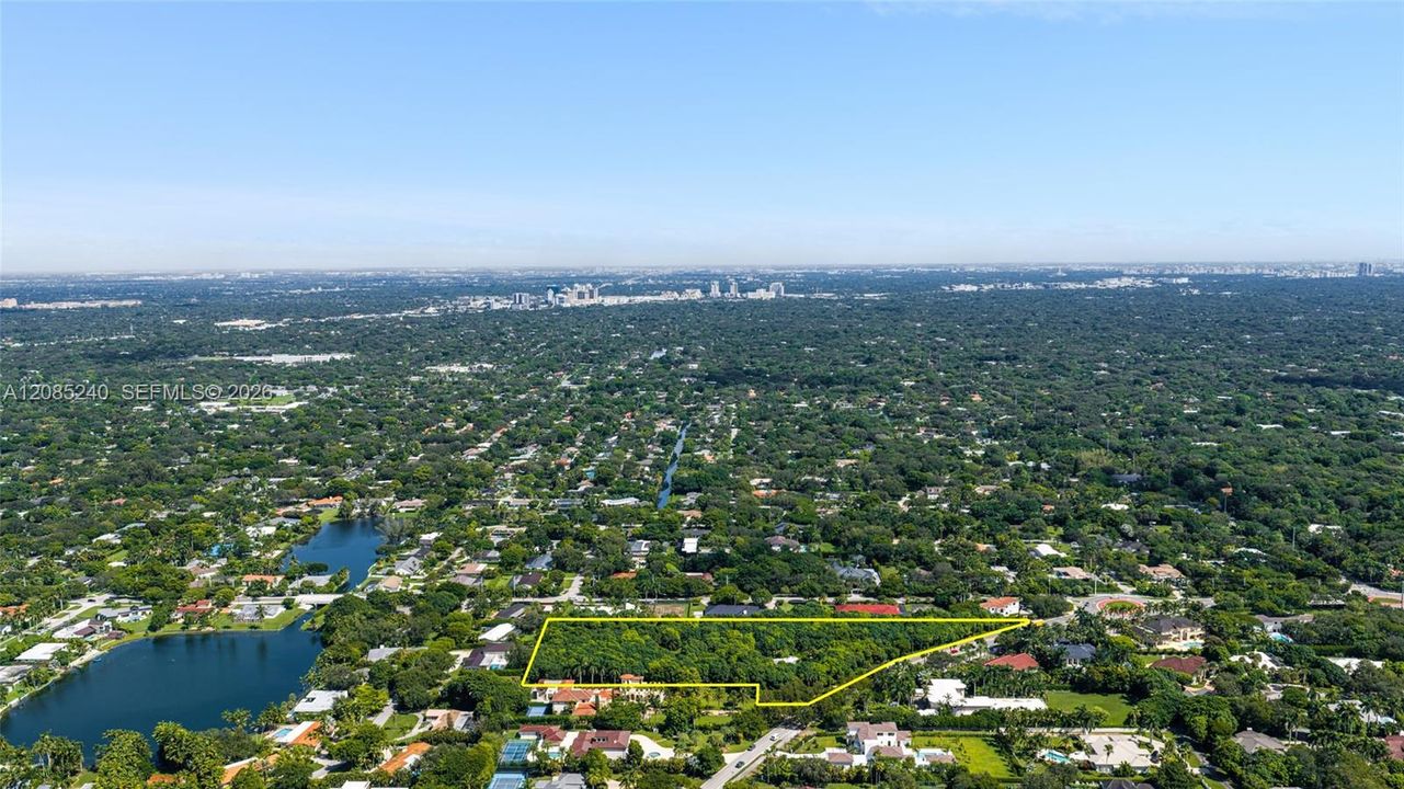 For Sale: $10,995,000 (5.20 acres)