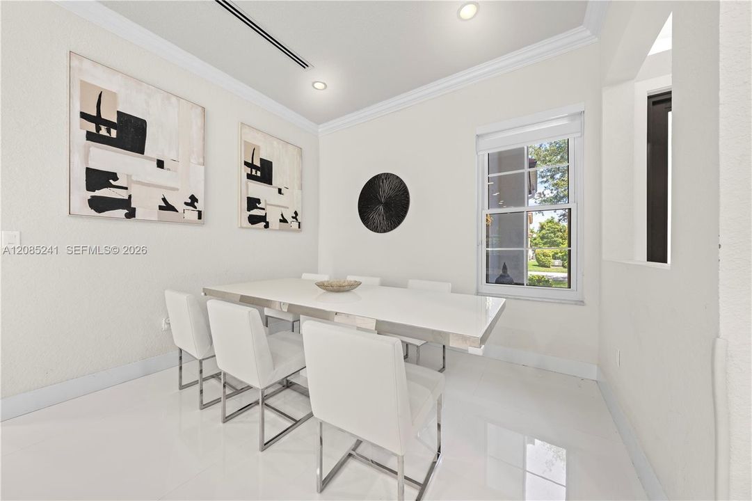 For Sale: $849,999 (4 beds, 3 baths, 2422 Square Feet)
