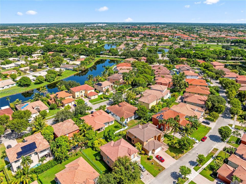 For Sale: $849,999 (4 beds, 3 baths, 2422 Square Feet)