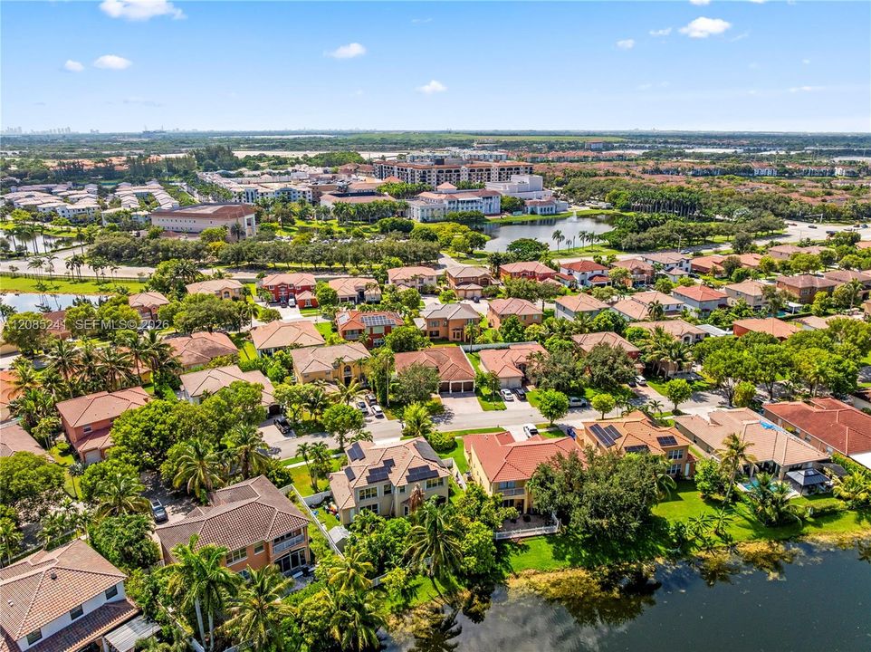 For Sale: $849,999 (4 beds, 3 baths, 2422 Square Feet)