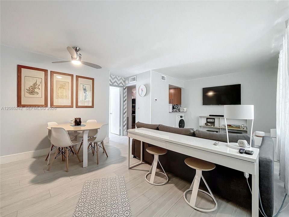 For Rent: $2,650 (1 beds, 1 baths, 519 Square Feet)