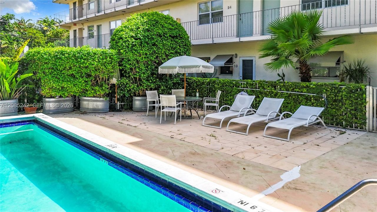 For Rent: $2,650 (1 beds, 1 baths, 519 Square Feet)