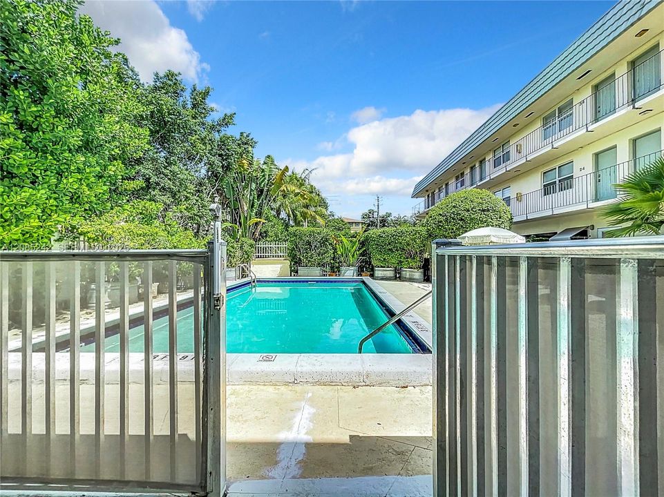 For Rent: $2,650 (1 beds, 1 baths, 519 Square Feet)