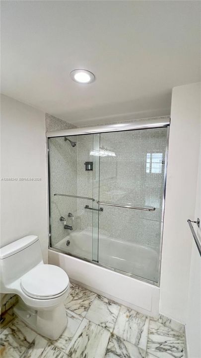 En Renta: $5,395 (2 camas, 2 baños, 1909 Pies cuadrados)