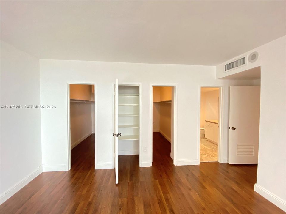 En Renta: $5,395 (2 camas, 2 baños, 1909 Pies cuadrados)