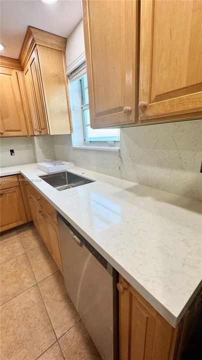 En Renta: $5,395 (2 camas, 2 baños, 1909 Pies cuadrados)