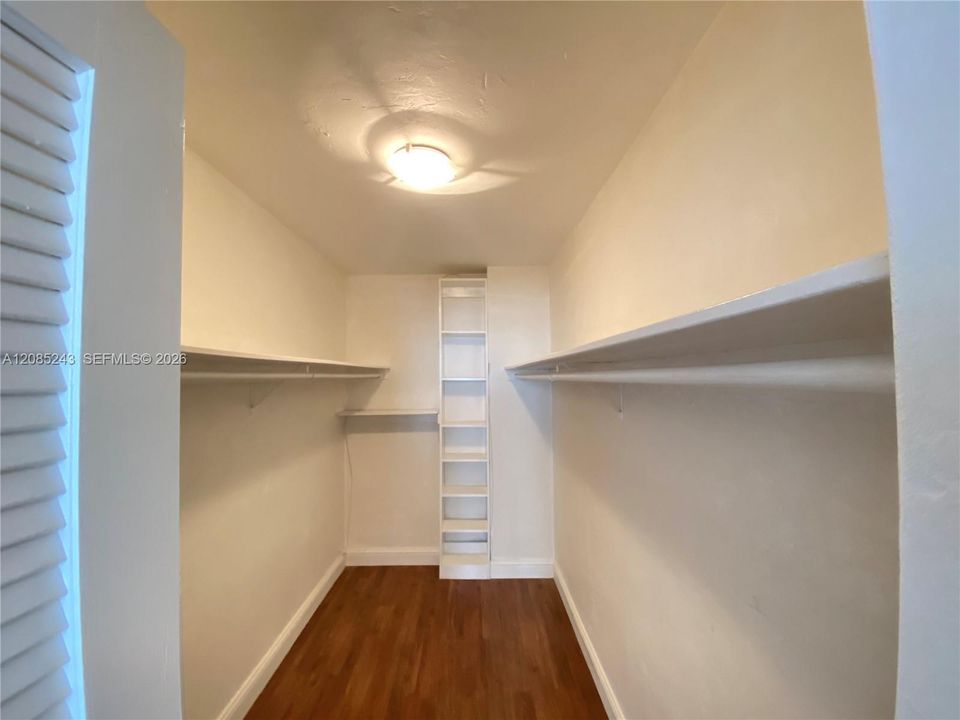 En Renta: $5,395 (2 camas, 2 baños, 1909 Pies cuadrados)