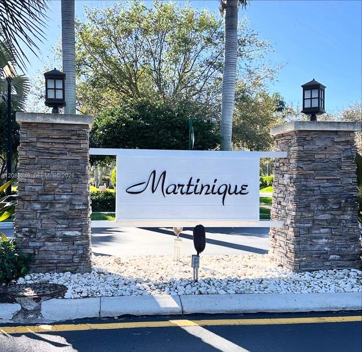 For Rent: $2,300 (3 beds, 2 baths, 1402 Square Feet)