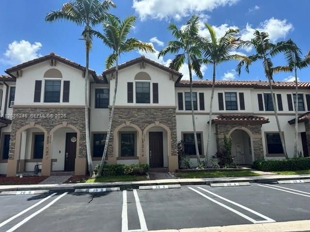 For Rent: $2,300 (3 beds, 2 baths, 1402 Square Feet)