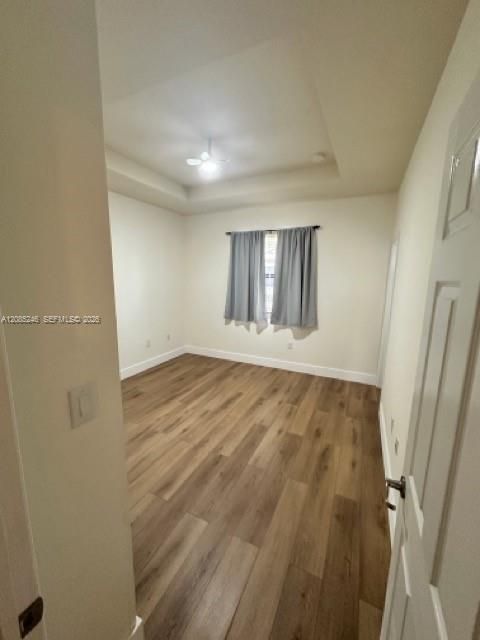 For Rent: $2,300 (3 beds, 2 baths, 1402 Square Feet)