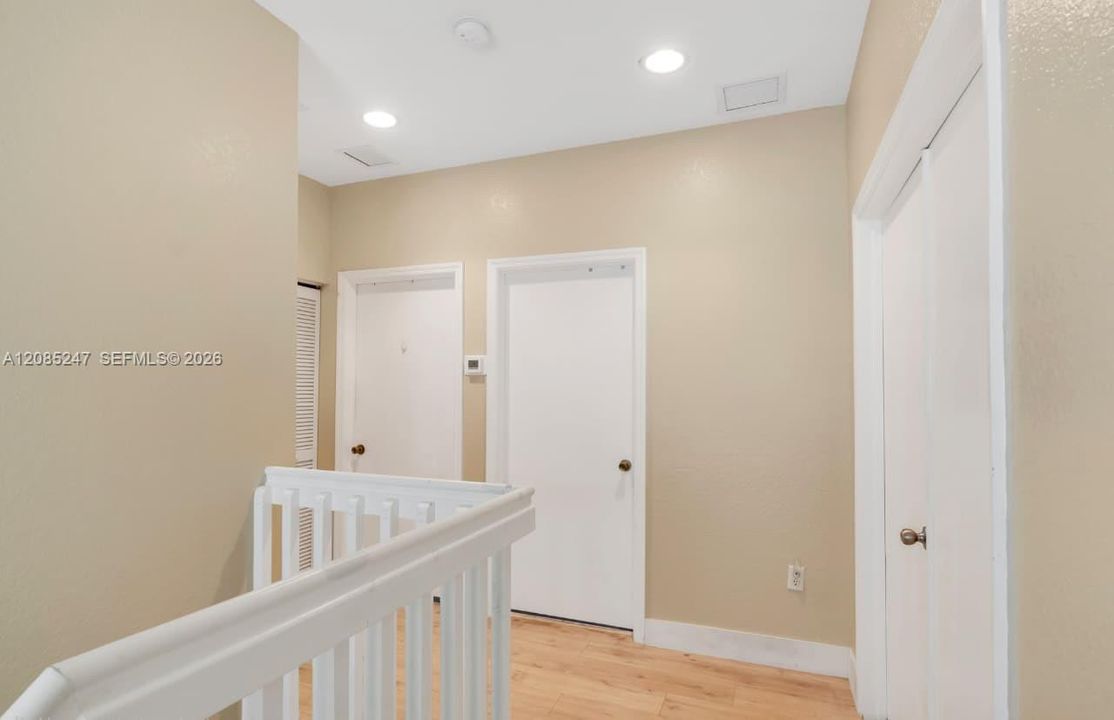 For Sale: $399,900 (3 beds, 2 baths, 1693 Square Feet)