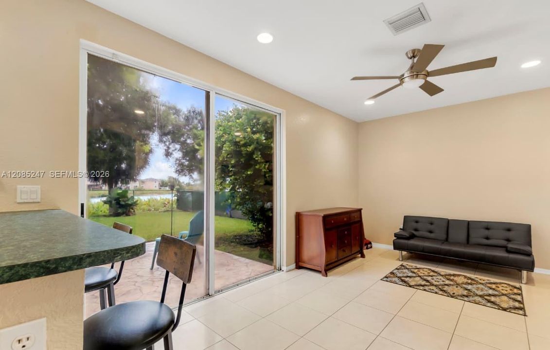 For Sale: $399,900 (3 beds, 2 baths, 1693 Square Feet)
