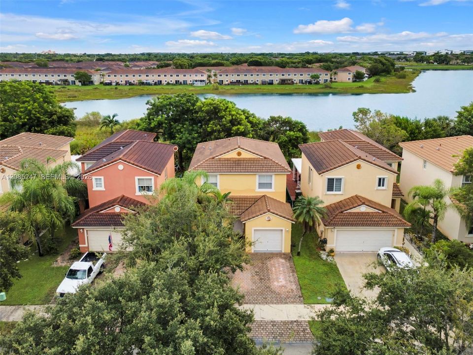 For Sale: $399,900 (3 beds, 2 baths, 1693 Square Feet)