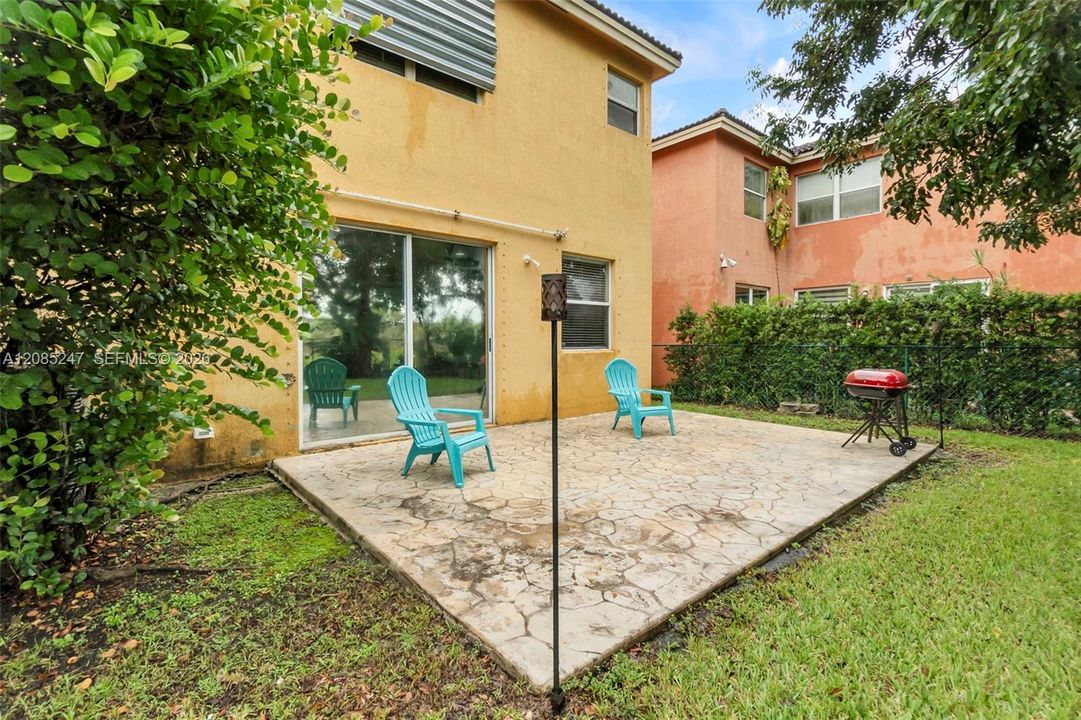 For Sale: $399,900 (3 beds, 2 baths, 1693 Square Feet)