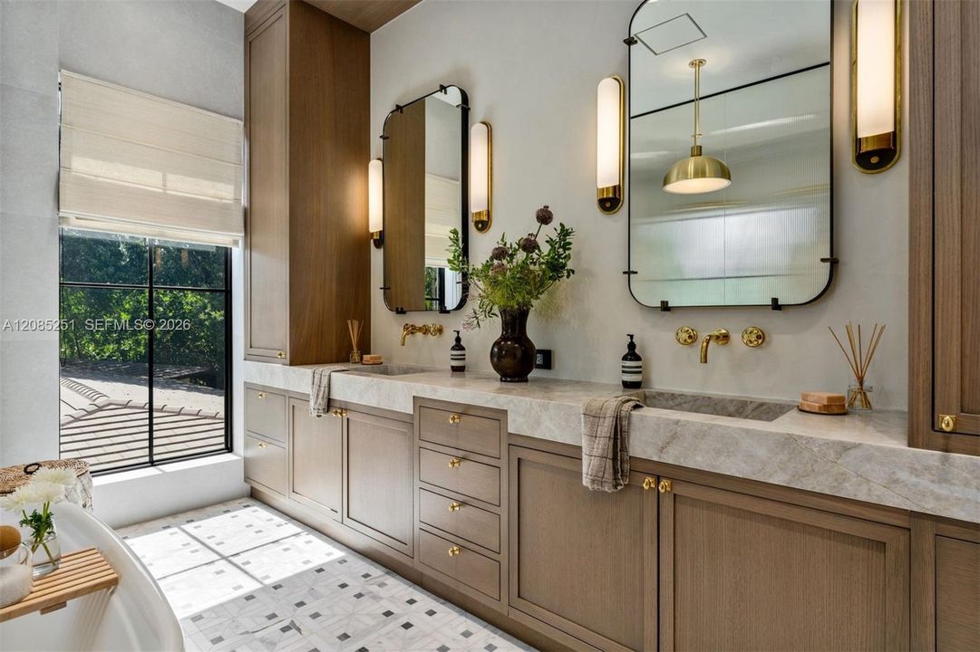 En Venta: $8,500,000 (4 camas, 5 baños, 4150 Pies cuadrados)