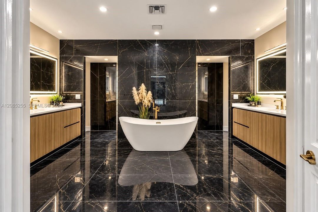 For Sale: $2,485,000 (5 beds, 4 baths, 4153 Square Feet)