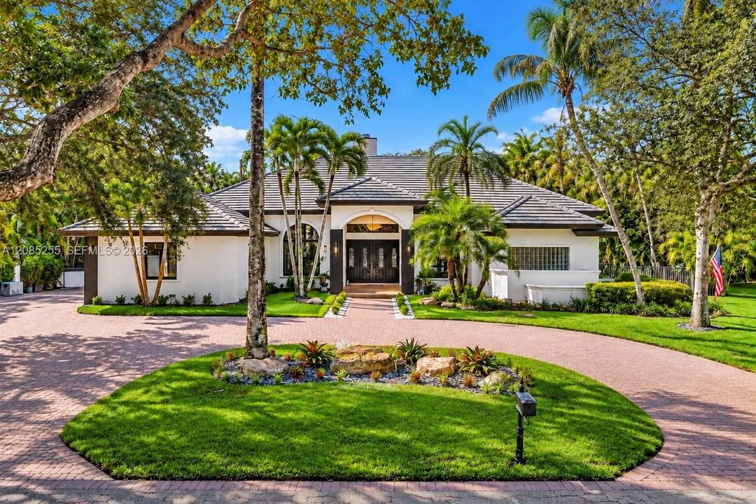 For Sale: $2,485,000 (5 beds, 4 baths, 4153 Square Feet)