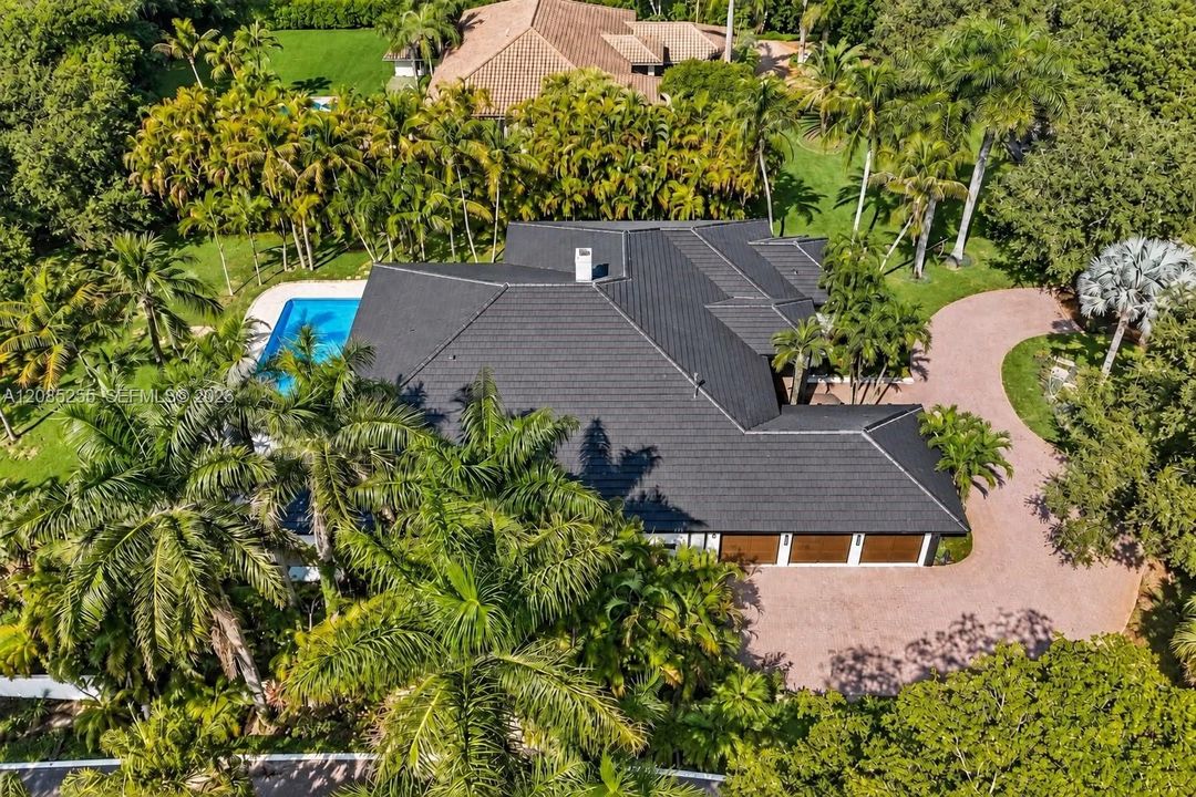 For Sale: $2,485,000 (5 beds, 4 baths, 4153 Square Feet)