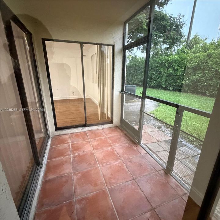 En Renta: $2,225 (2 camas, 2 baños, 1034 Pies cuadrados)