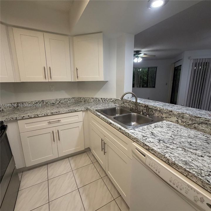 En Renta: $2,225 (2 camas, 2 baños, 1034 Pies cuadrados)