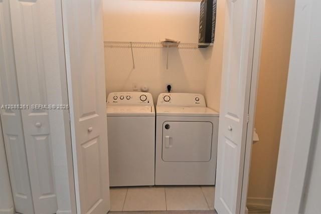 En Venta: $448,000 (3 camas, 2 baños, 1331 Pies cuadrados)
