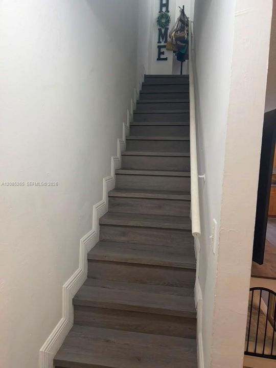 En Renta: $2,400 (2 camas, 1 baños, 1100 Pies cuadrados)