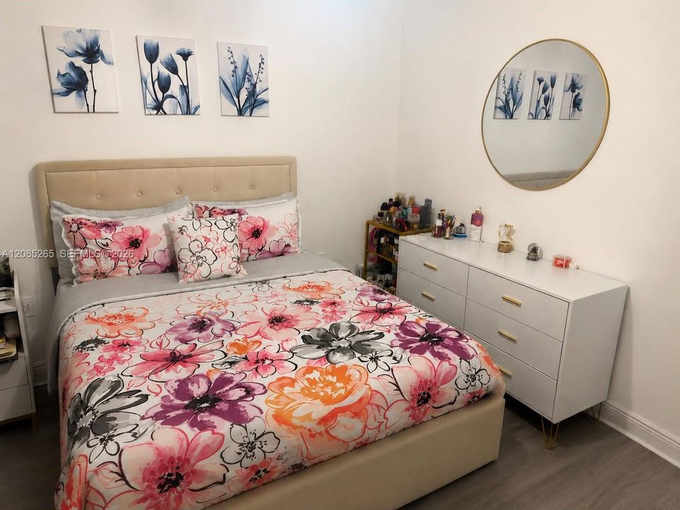 En Renta: $2,400 (2 camas, 1 baños, 1100 Pies cuadrados)