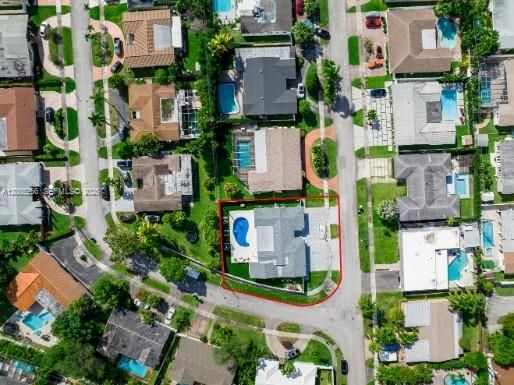 For Rent: $12,000 (6 beds, 4 baths, 2899 Square Feet)