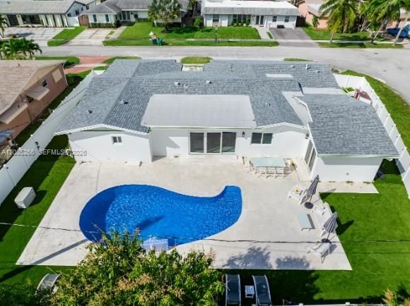 For Rent: $12,000 (6 beds, 4 baths, 2899 Square Feet)