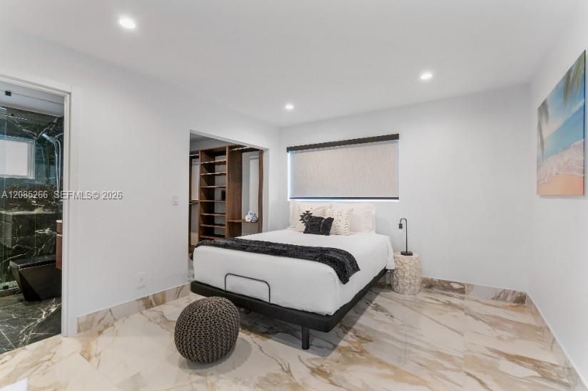 For Rent: $12,000 (6 beds, 4 baths, 2899 Square Feet)