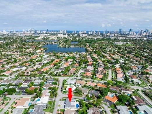 For Rent: $12,000 (6 beds, 4 baths, 2899 Square Feet)
