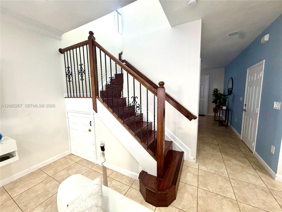 En Venta: $450,000 (3 camas, 2 baños, 1656 Pies cuadrados)