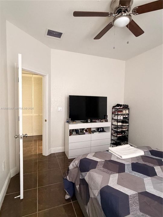 En Venta: $450,000 (3 camas, 2 baños, 1656 Pies cuadrados)
