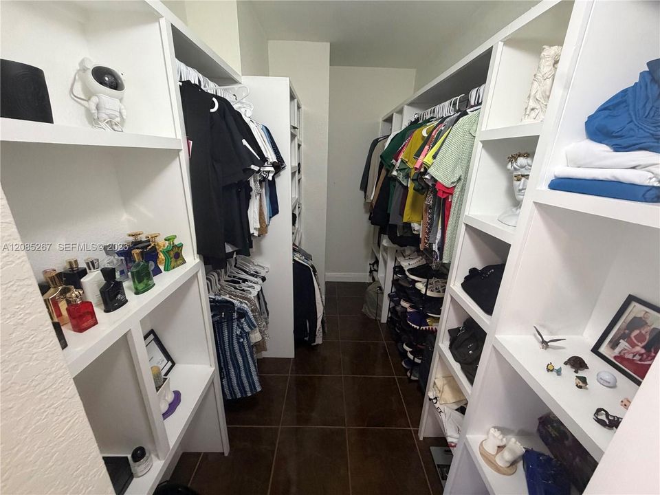 En Venta: $450,000 (3 camas, 2 baños, 1656 Pies cuadrados)