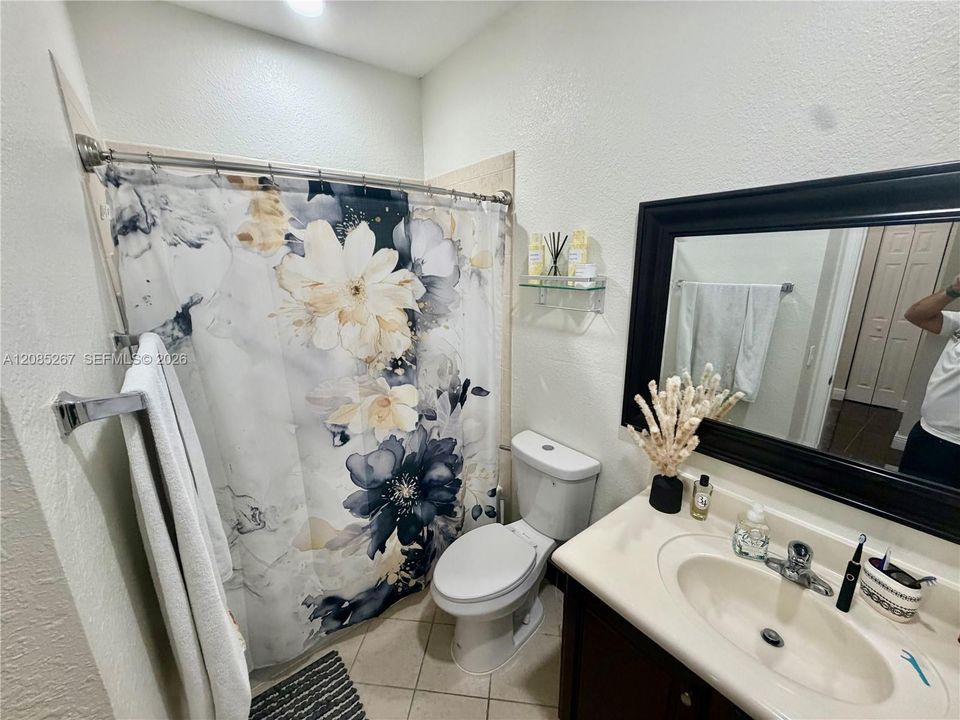 En Venta: $450,000 (3 camas, 2 baños, 1656 Pies cuadrados)