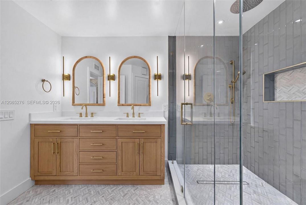 For Rent: $8,000 (3 beds, 2 baths, 2070 Square Feet)