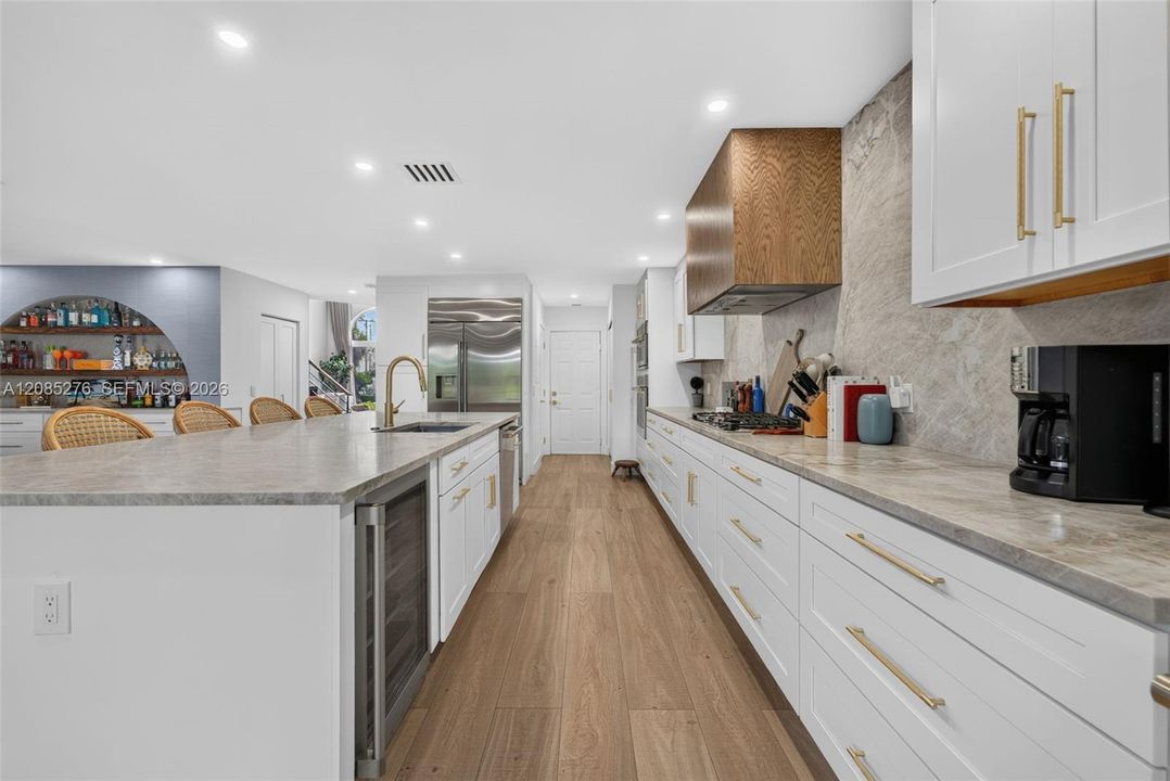 For Rent: $8,000 (3 beds, 2 baths, 2070 Square Feet)