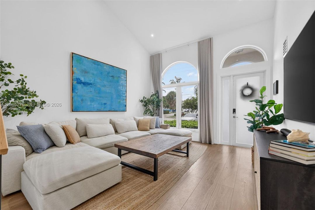 For Rent: $8,000 (3 beds, 2 baths, 2070 Square Feet)