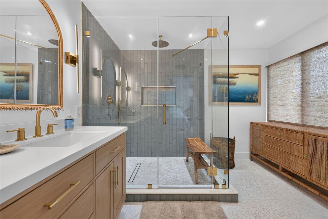 For Rent: $8,000 (3 beds, 2 baths, 2070 Square Feet)