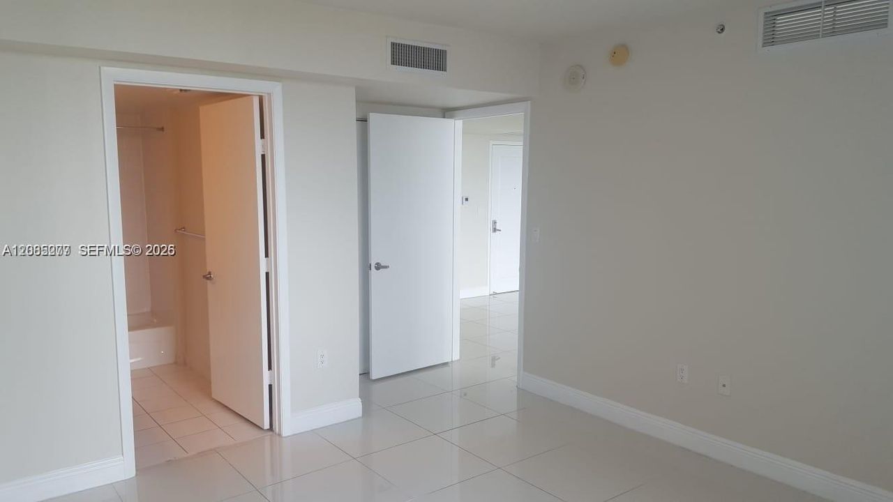 En Renta: $2,700 (2 camas, 2 baños, 948 Pies cuadrados)