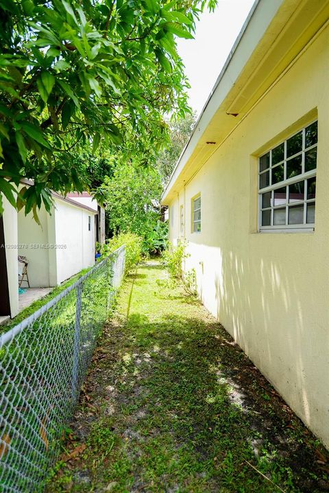 For Sale: $525,000 (3 beds, 2 baths, 1336 Square Feet)
